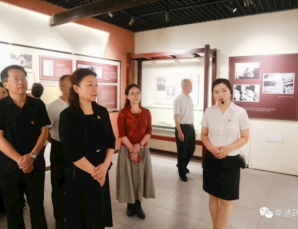 省政协副主席肖百灵来常调研