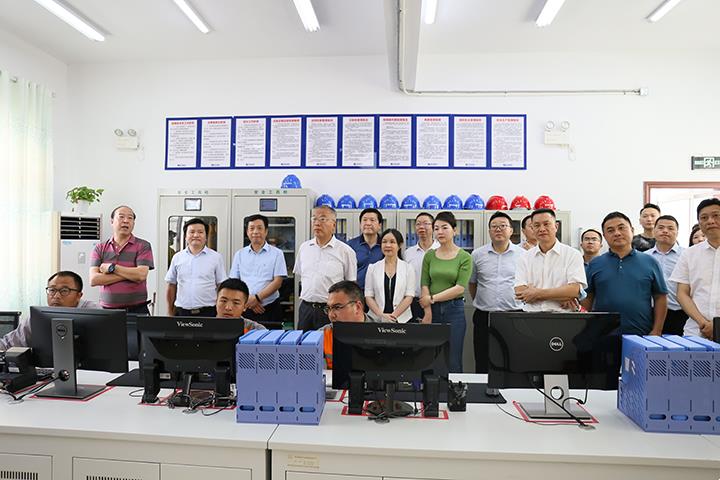 c2565ae7e3a448f3a2c91abf60fd8822.jpg