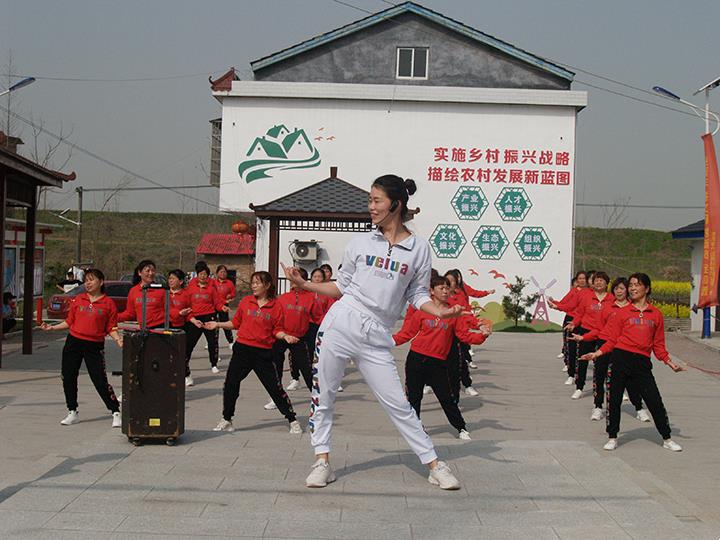7b7ca7da769c48d781e322cb3a69251f.jpg