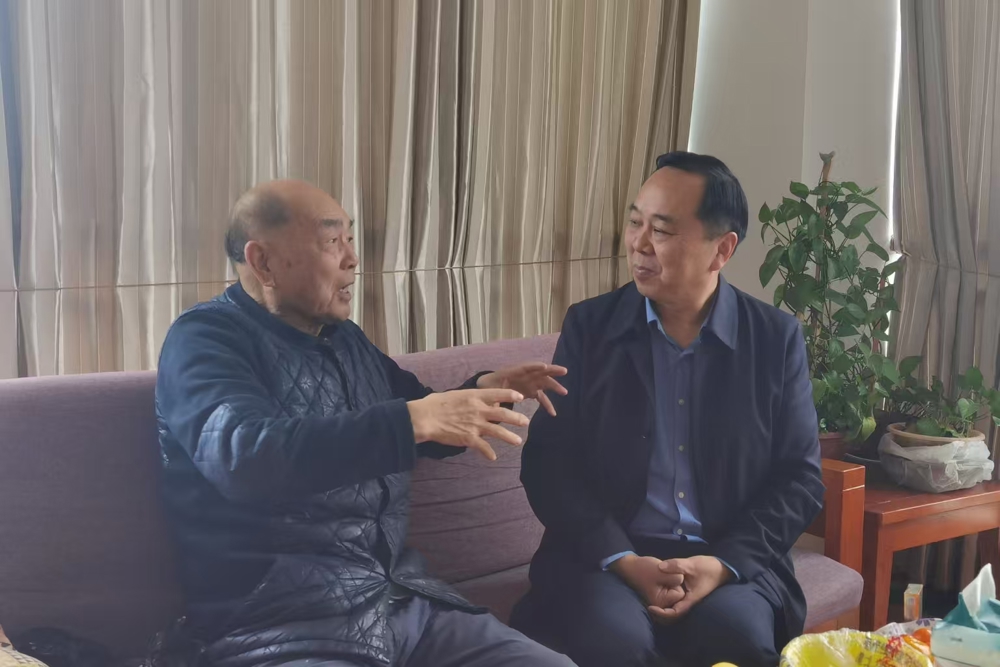 看望慰问现场