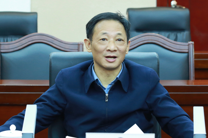 黄清宇出席会议并讲话