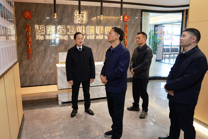 2.走访慰问现场_副本