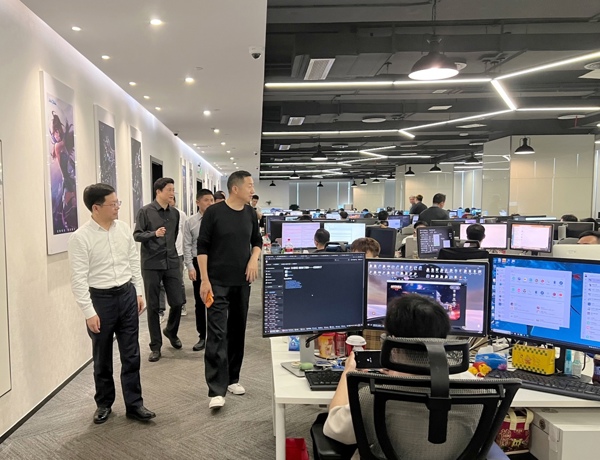 吴兴国赴粤考察招商引资项目