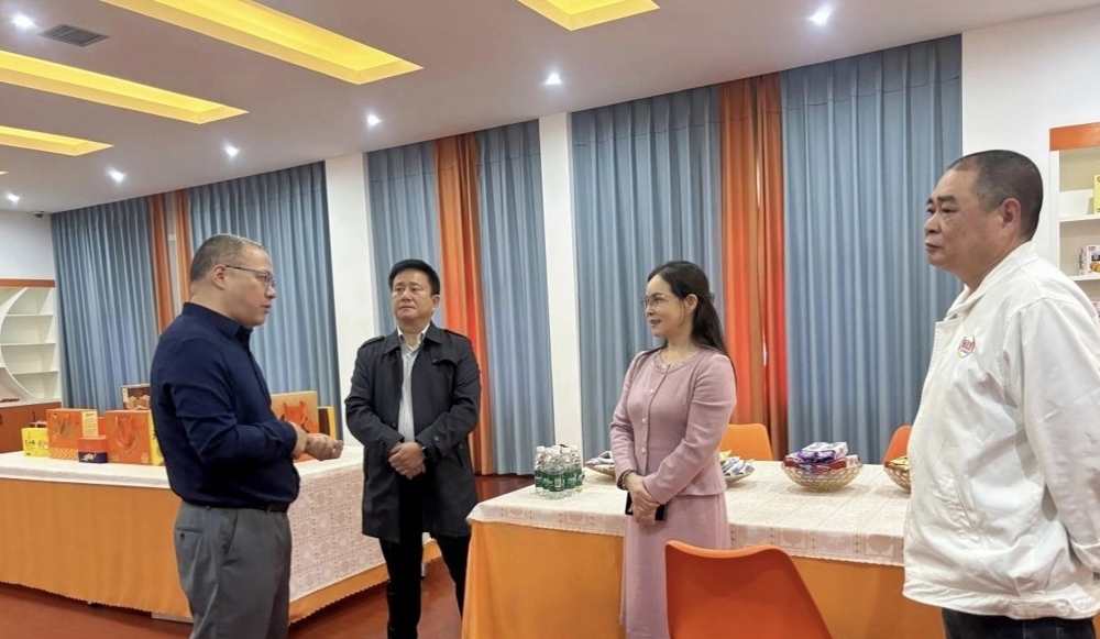 张业梅赴经开区开展“企业服务年”走访调研