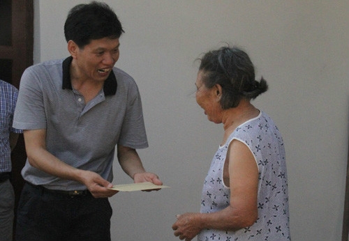 慰问社区老人2.jpg